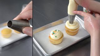 How to use a 808 piping tips  Cake Decorating For Beginners [upl. by Abbe874]