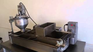 Belshaw DR42 Donut Robot Conveyor Fryer [upl. by Hannahsohs868]