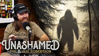 Willie Robertson Has All the Bigfoot Proof You Need amp Uncle Si Weaves a Shadowy Conspiracy  Ep 772 [upl. by Anizor447]