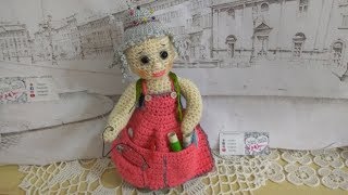 Bambola porta spilli ago e cotone amigurumi uncinetto crochet [upl. by Ameehsat762]