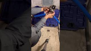 Installing a ProPress coupling using a manual ProPress tool shorts plumbing diy propress [upl. by Forelli84]