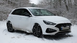 Hyundai i30  Vredestein Quatrac Pro [upl. by Edelsten]