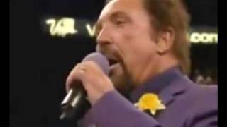 Tom Jones attempting the welsh national anthem Joe calzaghe vs bernard hopkins [upl. by Tnomad]