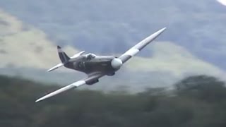 Supermarine Spitfire AWESOME SOUND [upl. by Tavia]