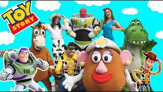 Toy Story 4 parte 2  Manito y Maskarin [upl. by Gesner]