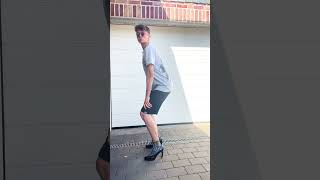 Noel tanzt in High Heels 😂👠 shorts [upl. by Boelter]