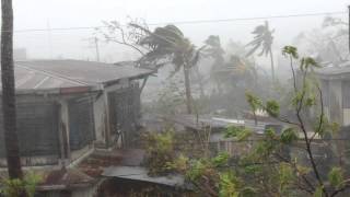 Super Typhoon Yolanda at Roxas City Capiz Philippines Landfall signal no4 [upl. by Adnara]