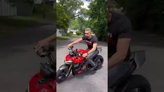 Ducati Streetfighter V4 does Stoppie shorts [upl. by Tnomad]