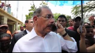 Danilo Medina quotSi el ingeniero no viene el lunes a trabajar le quitamos el contratoquot [upl. by Joya]