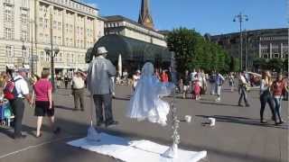 Levitating people in front of Hamburg Rathaus [upl. by December]