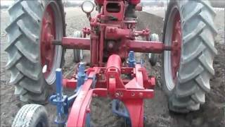 IH McCormick C20 Fast Hitch Moldboard plow [upl. by Walker]