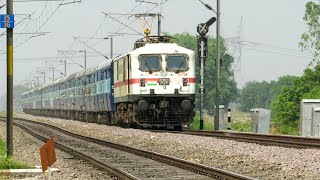 Lallaguda boy Hauling 15065 Gorakhpur panvel Express sprint past Pipersand [upl. by David]