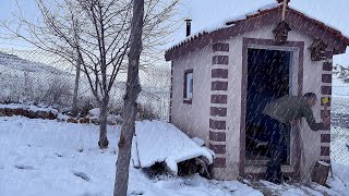 Caught in a Heavy Rain Snow and Hail – 8 Days in Tiny House– Off the Grid [upl. by Annavoeg]