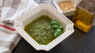 Cómo hacer pesto [upl. by Ahsatan90]