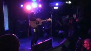 Gerry Cinnamon HWFG amp Discoland Mashup at King Tuts  6th December 2014 [upl. by Imoyaba]