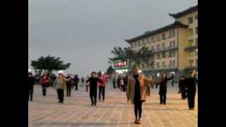 China Dancing in Yuanyang 雲南省元陽の一風景 [upl. by Llenna]