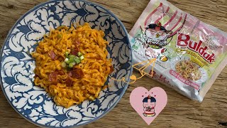 Samyang buldak cream carbonara spicy chicken ramen  크림까르보 불닭볶음면 [upl. by Brindell610]