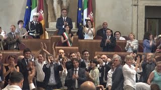 Onestà onestà cori in Campidoglio per giuramento della Raggi [upl. by Hartmann]