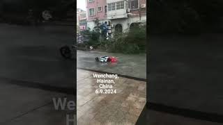 Super Typhoon Strikes Hainan China  Sep 6 2024 据中央气象台消息，今年第11号超强台风“摩羯”于9月6日16时20分在海南文昌沿海登陆。 [upl. by Anetta]