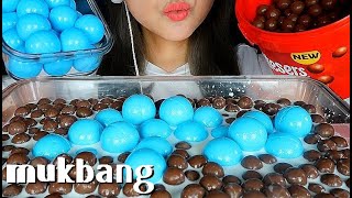 몰티져스 지구젤리 리얼사운드 먹방 자다 토함 MALTESERS CHOCOLATE BALL MUKBANG ASMR [upl. by Phelan]