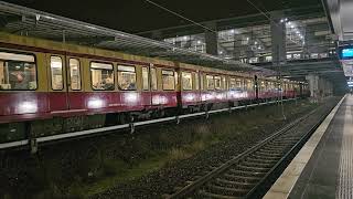 Einfahrt und Ausfahrt von der S3 in den Bahnhof Berlin Ostkreuz mit einer 480 von der SBahn Berlin [upl. by Seleta854]