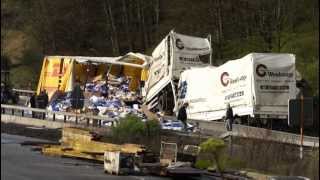 24042012 Ein Toter bei schwerem LkwUnfall auf A45 Hessen [upl. by Nymzaj]