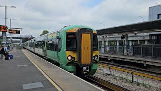 Gatwick airport  Class 377 Southern [upl. by Medorra]