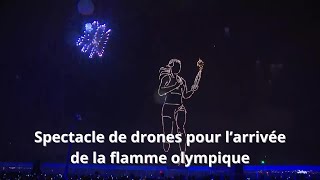 Flamme olympique à Marseille  spectacle de 800 drones pour larrivée du Belem [upl. by Groeg]