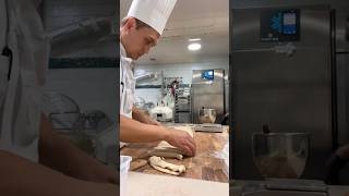 Cinnamon Buns 👨‍🍳💕 kanelbullar dessert pastries lifestyle bakedbybo คนไทยในต่างแดน capcut [upl. by Clarke]