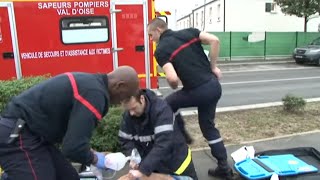 Un moniteur dautoécole a fait un arrêt cardiaque en plein cours [upl. by Nolyat907]