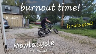 Lawnmower engine bike burnout time Mowtacycle rips [upl. by Amehr]