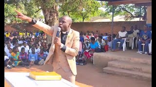 Rev Alexander Kambiri kulalika pa Kapaza CCAP Church Mponera Dowa [upl. by Krueger849]