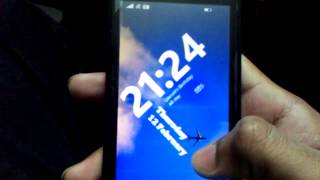 93 Microsofts live lock screen beta for windows phonea brief look [upl. by Giacinta387]