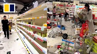 Rumours of supermarket closure in China spark chaos [upl. by Axela4]