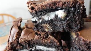 Recipes Using Cake Mixes 16 Oreo cookie brownies [upl. by Tatiania]