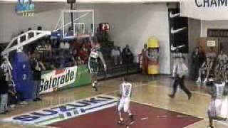 Elie Mechantaf OneHanded dunk [upl. by Nezam716]