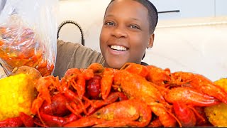 SPICY LOUISIANA CRAWFISH CORN amp POTATOES  MUKBANG 먹방 EATING SHOW  CUZZO AB‼️ [upl. by Islean]