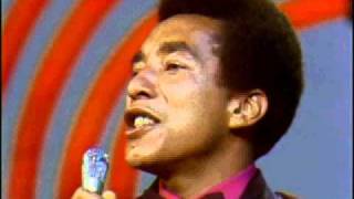 Smokey Robinson  The Tears of A Clown  LIVE1971 [upl. by Ndnarb443]