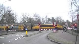 Spoorwegovergang Harderwijk  Dutch railroad crossing [upl. by Drais]