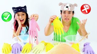 DESAFIO NÃO ESCOLHA A LUVA DE SLIME ERRADA com a Mamãe ★ DONT CHOOSE DE WRONG GLOVE SLIME CHALLENGE [upl. by Deyas461]