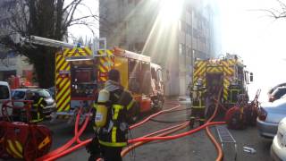 Un incendie a détruit un bâtiment dune résidence universitaire sur le campus de Grenoble [upl. by Eita]