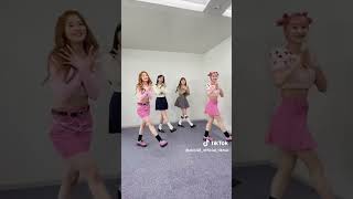 AKB48 Honda Hitomi amp Oguri Yui with STAYC dancing to AKB48’s “Doushitemo Kimi ga Sukida” [upl. by Zailer]