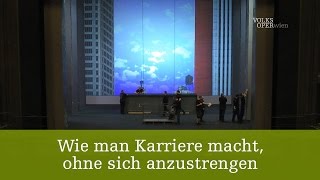 Wie man Karriere macht ohne sich anzustrengen – Bühnenbildaufbau im Zeitraffer  Volksoper Wien [upl. by Reuben911]