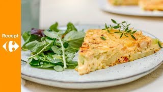 Frittata met prei en courgette [upl. by Annaerdna488]