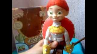 Toy Story Collection Jessie La vaquerita que canta Review en español [upl. by Enimzaj]