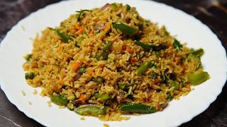 10 ನಿಮಿಷದಲ್ಲಿ ಮಾಡಿ ಈ ವೆಜ್ ಫ್ರೈಡ್ ರೈಸ್  Quick 10 mins veg fried rice  Veg fried rice in kannada [upl. by Ahsened]