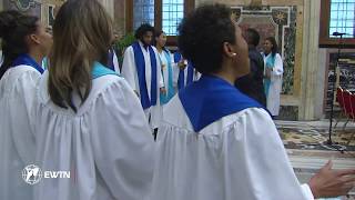 Coro entona canción de Navidad frente al Papa Francisco [upl. by Squire225]