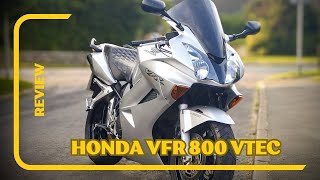 Honda VFR 800 vtec Review  Ride through Charlbury amp Didley Squat Farm [upl. by Anis]