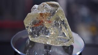 Beelden deze diamant is 65 miljoen waard [upl. by Clayborne]