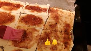 كيفية التحضير البيتزا الإقتصادية وسريعة،🍕Comment réaliser des minis pizza incroyable facile rapide [upl. by Adniralc165]